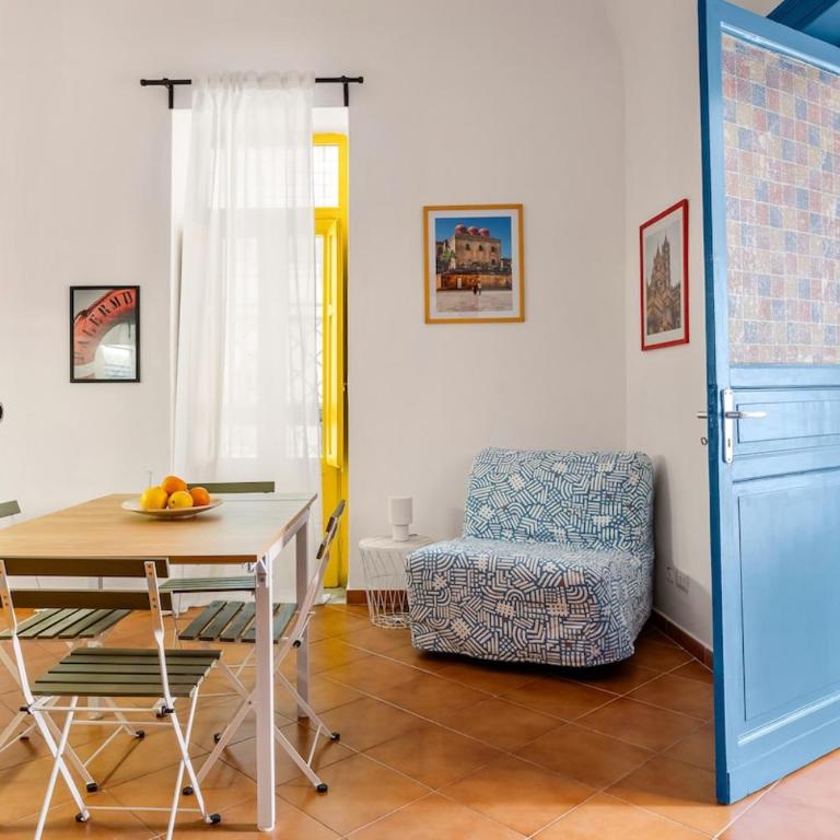Elegant Two-Room Apartment with Balcony & Suite - Appartamento con 2 Camere da Letto - 3