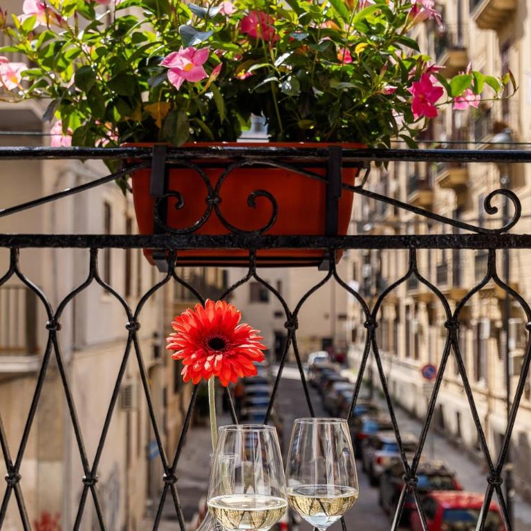Elegant Two-Room Apartment with Balcony & Suite - Appartamento con 2 Camere da Letto - 23