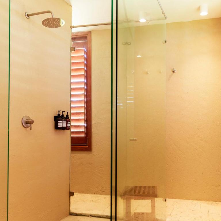 Exclusive 4BR Beach House in Tierra Bomba - Vacation Home - 26