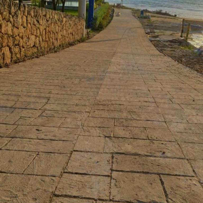 Exclusive 4BR Beach House in Tierra Bomba - Vacation Home - 32