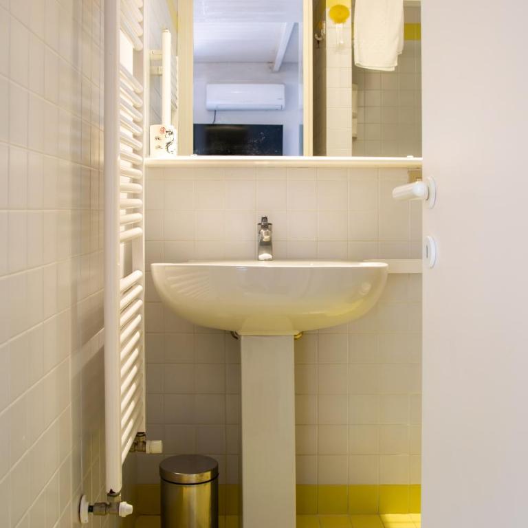 Welc-ōM Lignano swim and fun with dock view - Three-Bedroom Apartment with Harbor View - 36