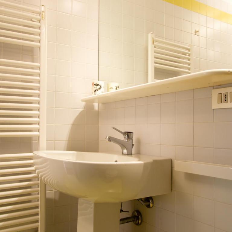 Welc-ōM Lignano swim and fun with dock view - Three-Bedroom Apartment with Harbor View - 37