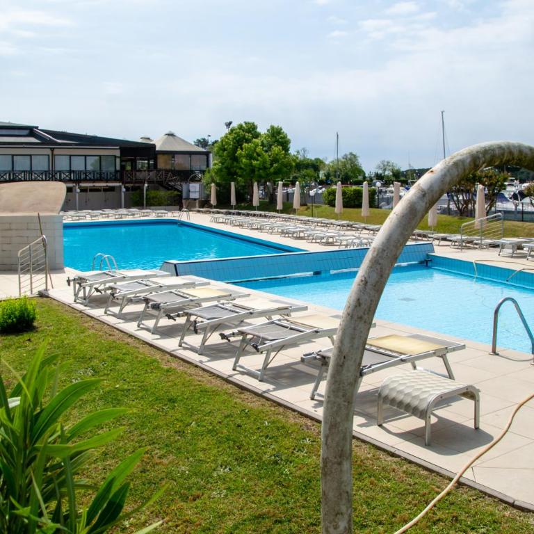 Welc-ōM Lignano swim and fun with dock view - Three-Bedroom Apartment with Harbor View - 16
