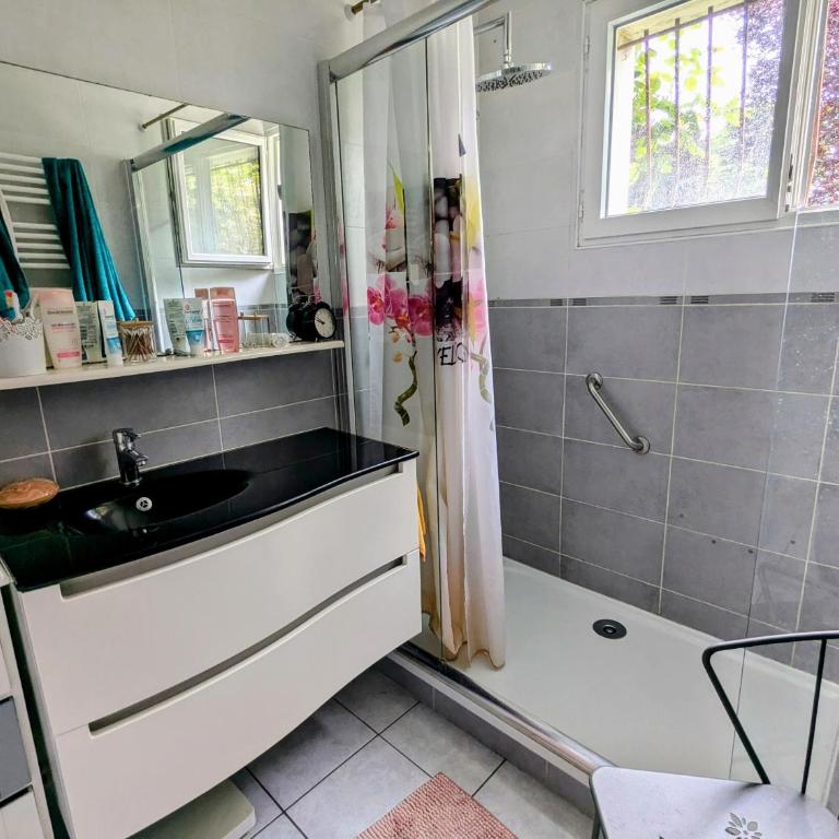Maison 3 étoiles climatisée, jardin, parking, proche centre et thermes - Two-Bedroom Villa - 5