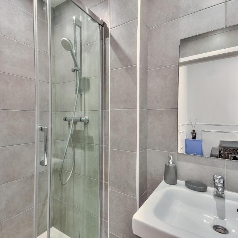 Urban Flat 35 - 2 Bedroom Apartment Grands Boulevards - Appartement - 4