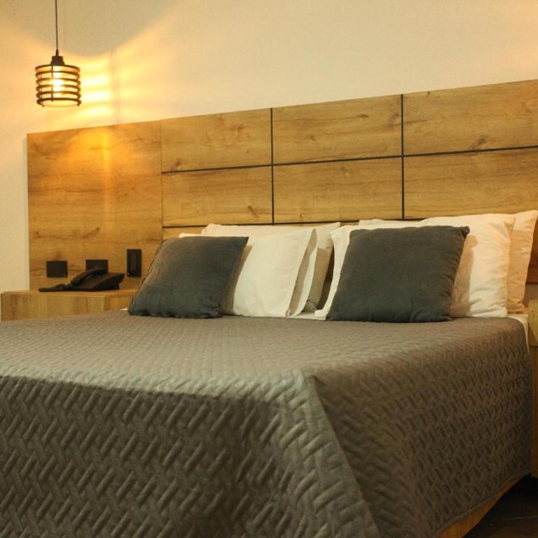 Hotel California Medellin - Habitación Doble Estándar - 5