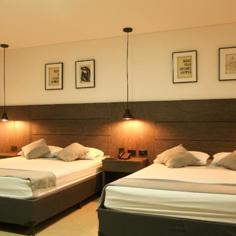 Hotel California Medellin - Habitación Doble - 2 camas - 8