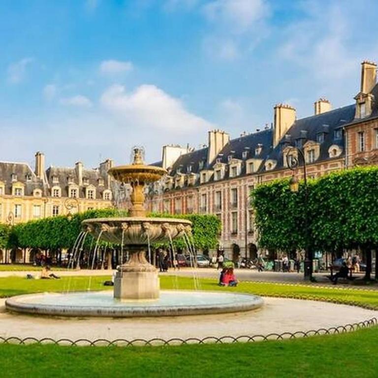 Un 1-Ch/1-SdB Confortable- Place des Vosges - Appartement - 21