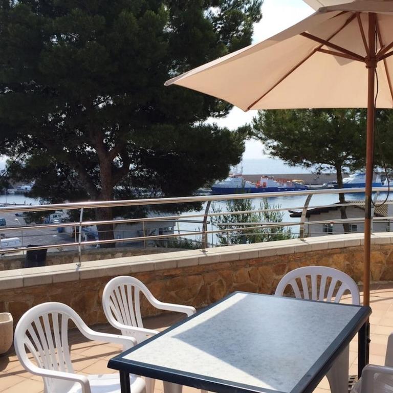 Casascostadorada Ametlla de Mar piso primera línea - Apartamento de 3 dormitorios - 2