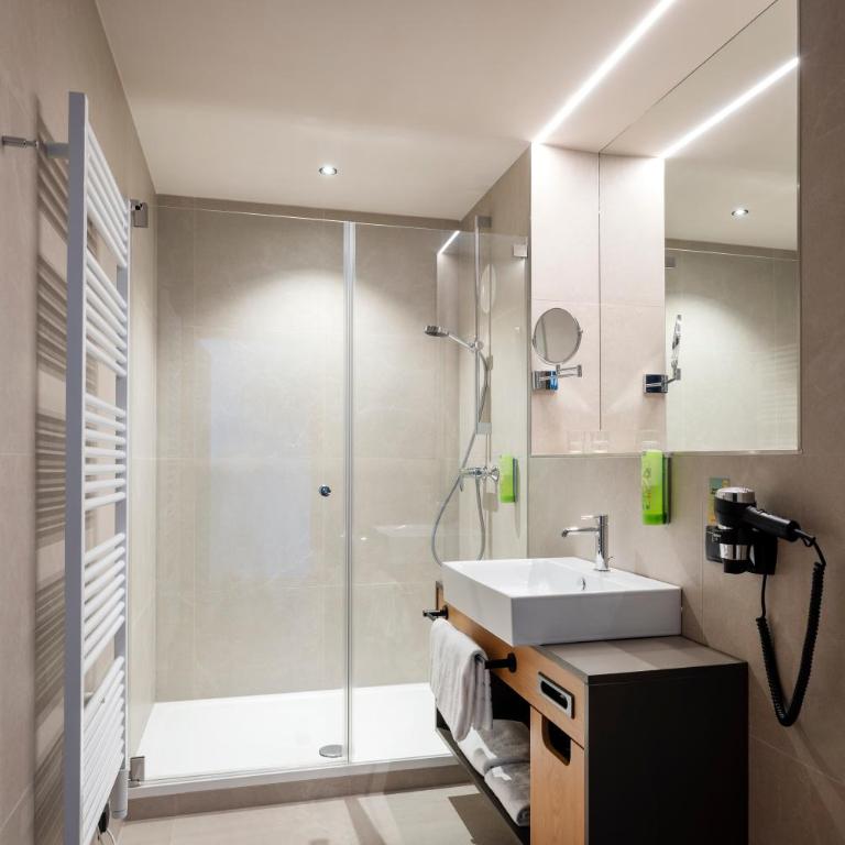 JUFA Hotel Wangen im Allgäu - Deluxe Doppelzimmer - 3