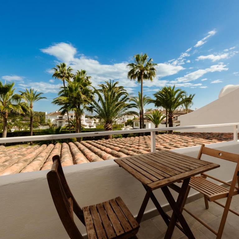 2 storey townhouse with large terrace garden, BBQ and close to the beach, in Elviria, Marbella - Apartamento de 2 dormitorios - 24