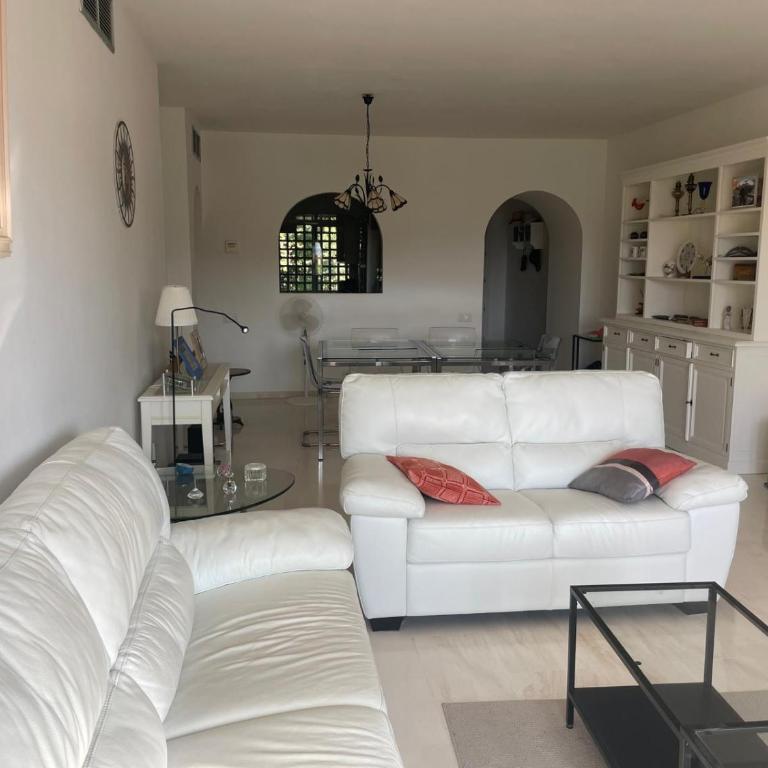 Cartuja Del Golf Duplex Penthouse - Three-Bedroom Apartment with Park View - 8