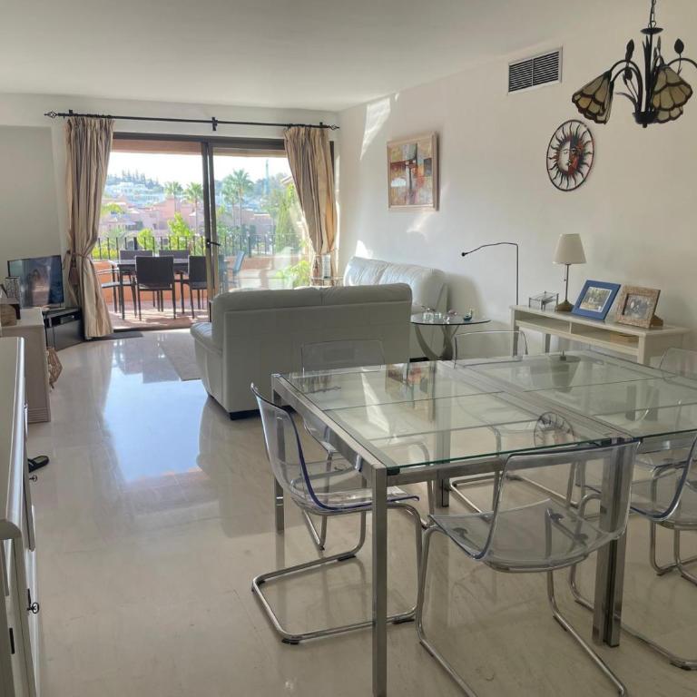 Cartuja Del Golf Duplex Penthouse - Three-Bedroom Apartment with Park View - 10