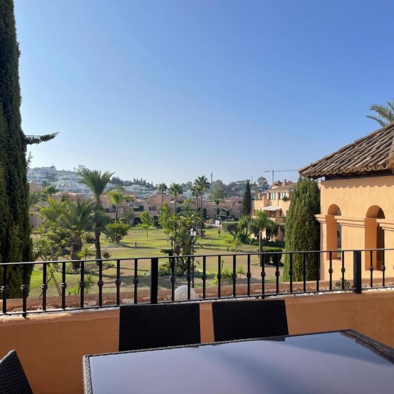 Cartuja Del Golf Duplex Penthouse - Three-Bedroom Apartment with Park View - 11