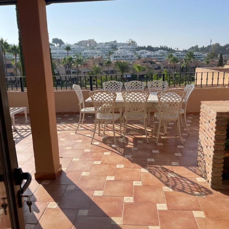Cartuja Del Golf Duplex Penthouse - Three-Bedroom Apartment with Park View - 15