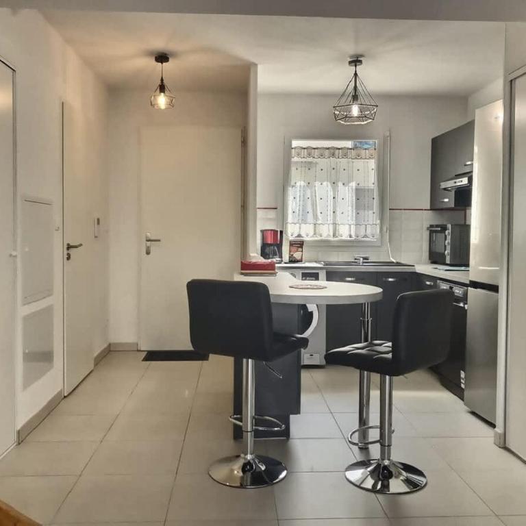 Villa moderne avec 2 chambres dans une résidence à 500m de la plage - Villa - 8