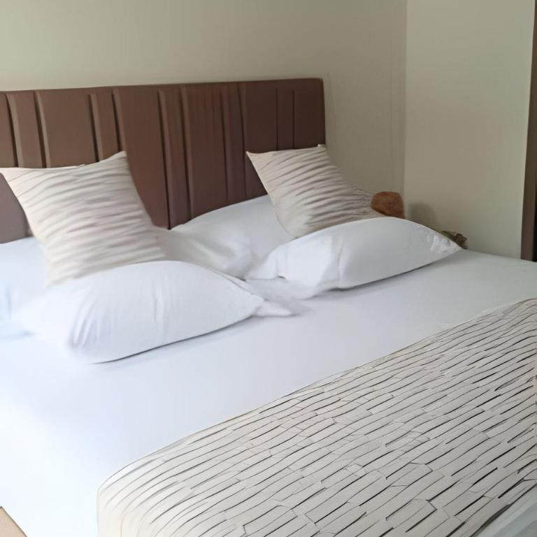 Vista impresionante y cama king en Baia Kristal - Apartamento con vistas al lago - 6