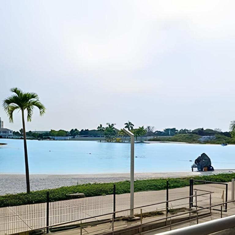 Vista impresionante y cama king en Baia Kristal - Apartamento con vistas al lago - 24