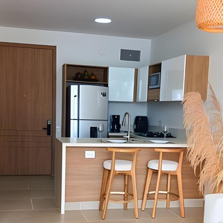 Vista impresionante y cama king en Baia Kristal - Apartamento con vistas al lago - 32