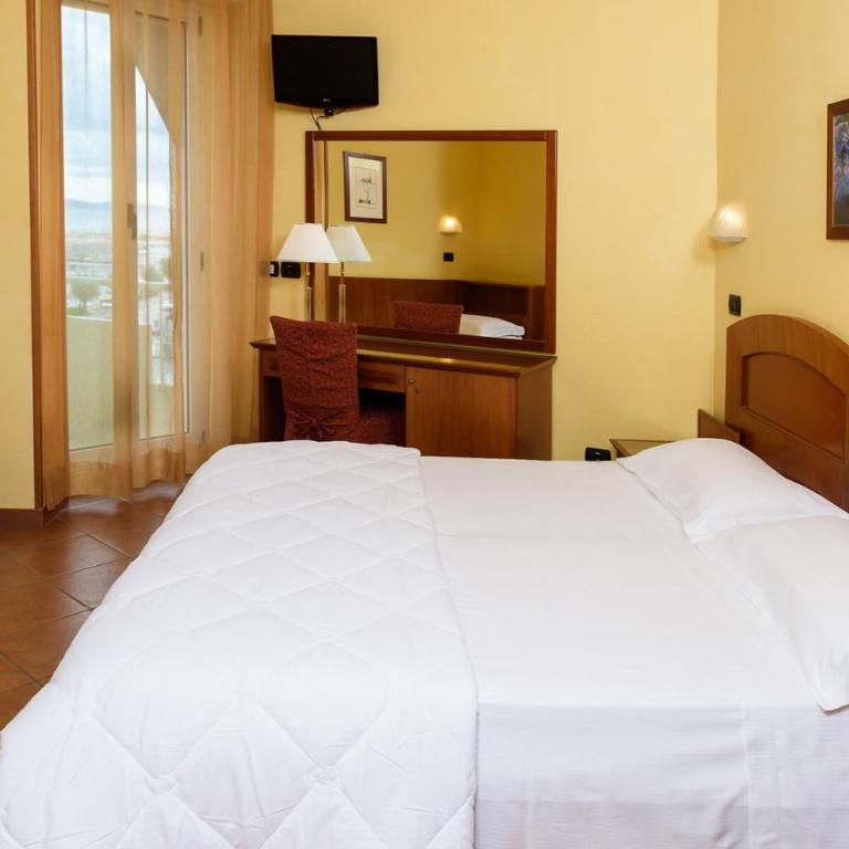 Hotel Audi Frontemare - Camera Matrimoniale con balcone Vista mare laterale - 4