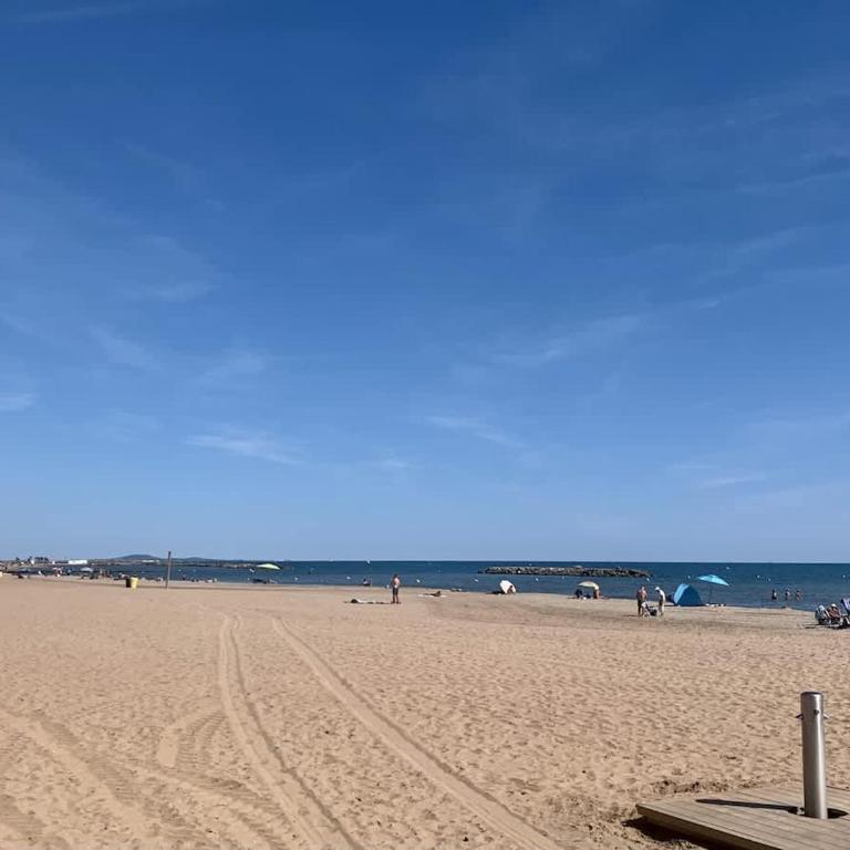 Agreable studio-cabine vue mer 4 personnes à 20 m de la plage - Studio - 1