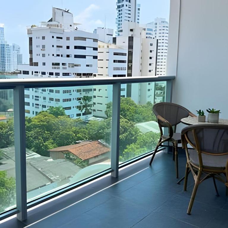 Chic Apartment Near It All - One-Bedroom Apartment with Balcony and Sea View - 44