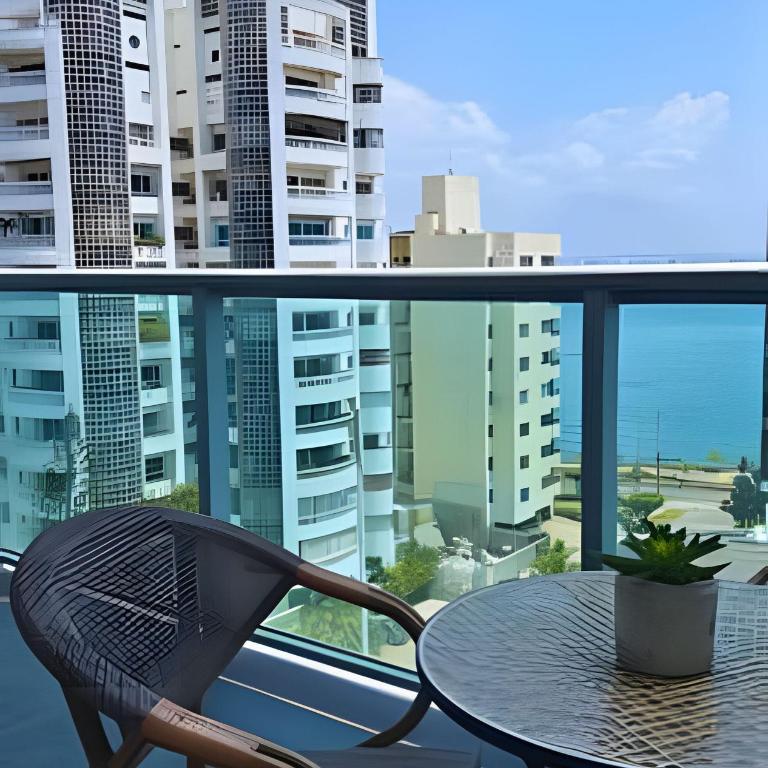 Chic Apartment Near It All - One-Bedroom Apartment with Balcony and Sea View - 47