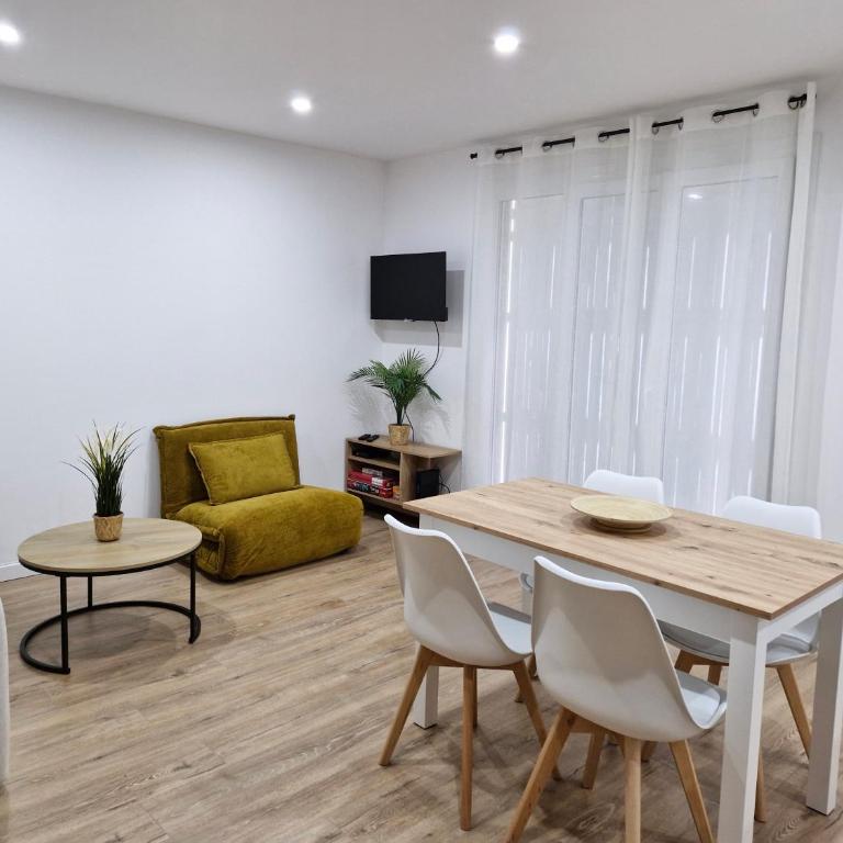 studio entièrement rénové a 2 min de la mer - Apartment mit 1 Schlafzimmer - 4