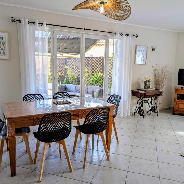 Spacieux 4 pièces entièrement climatisé - Appartement 1 Chambre - 3
