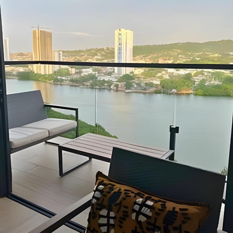New Gem, 2B, 4 blocks from Center Amazing Views - Two-Bedroom Apartment with Bay View - 30