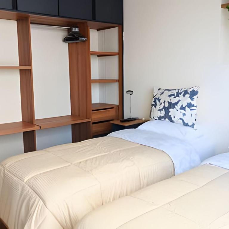 Luxury 2B, stunning View 4 Blocks from walled City - Two-Bedroom Deluxe Apartment with Harbor View - 9