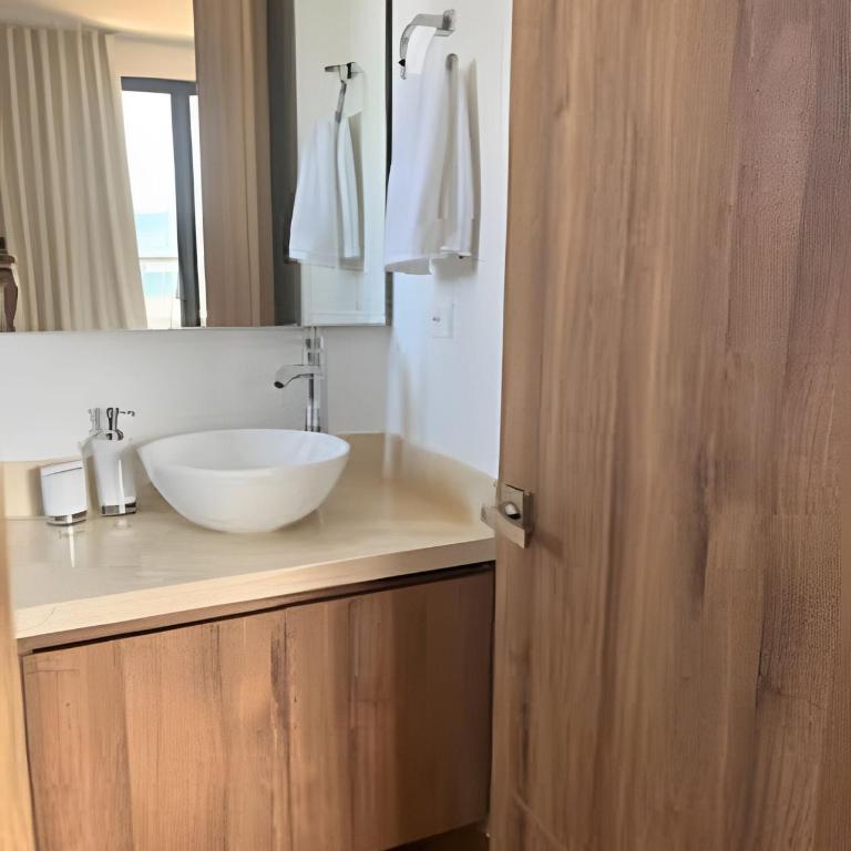 Brand New Apt Pool & City Views - Two-Bedroom Apartment with View - 9