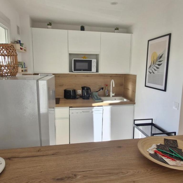 studio entièrement rénové a 2 min de la mer - Apartment mit 1 Schlafzimmer - 3