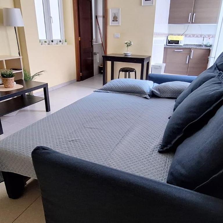 Luis Morote 2-A Apartamentos - Three-Bedroom Apartment - 31