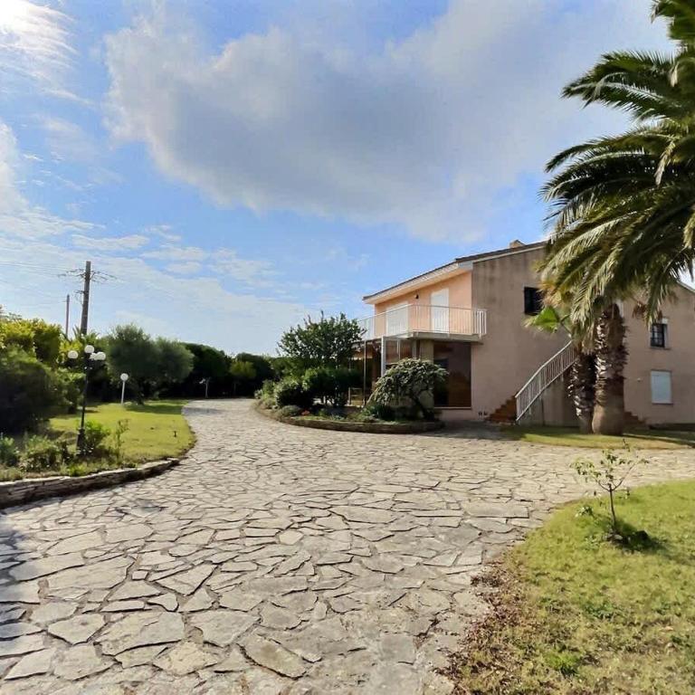 Splendide maison pour 10 personnes avec piscine privée et grands espaces ! - Ferienhaus - 4