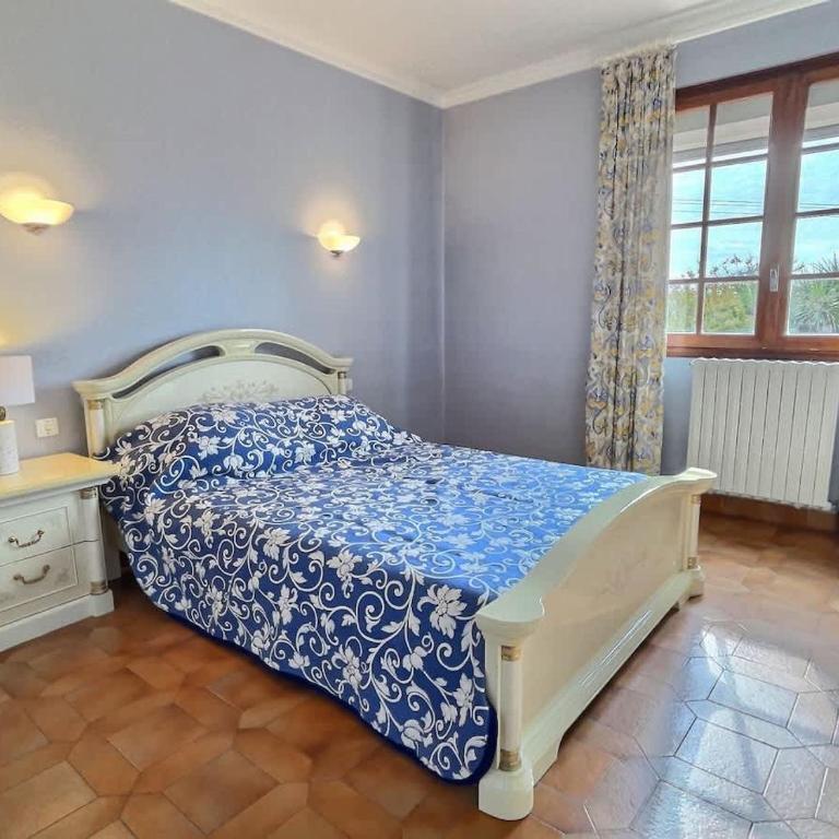 Splendide maison pour 10 personnes avec piscine privée et grands espaces ! - Ferienhaus - 10