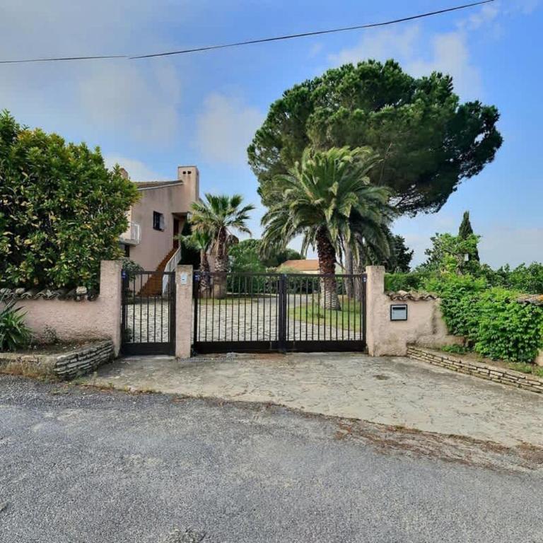 Splendide maison pour 10 personnes avec piscine privée et grands espaces ! - Ferienhaus - 32