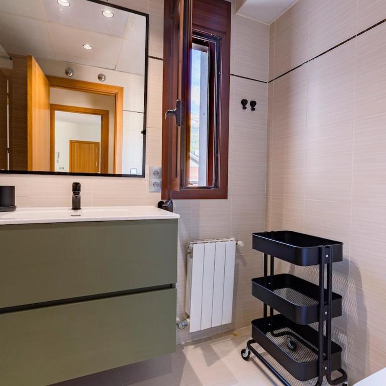 Tu Hogar en el Pirineo Aventura y Montaña - Two-Bedroom Apartment with Balcony - 19