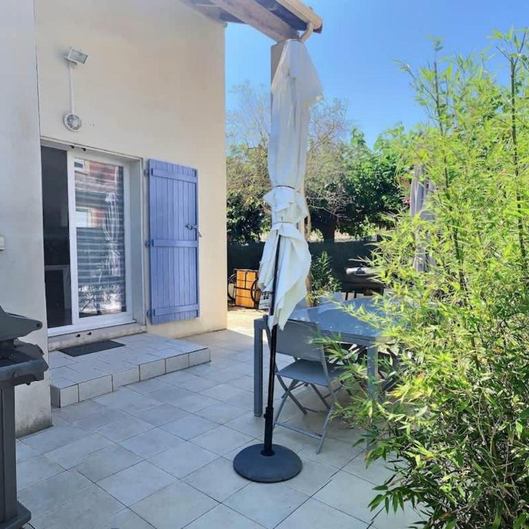 Agréable pavillon avec grande terrasse pour 6 personnes - Maison de Vacances - 3