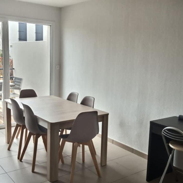 A 500m de la plage, pavillon confortable 6 personnes dans résidence recente - Maison de Vacances - 2