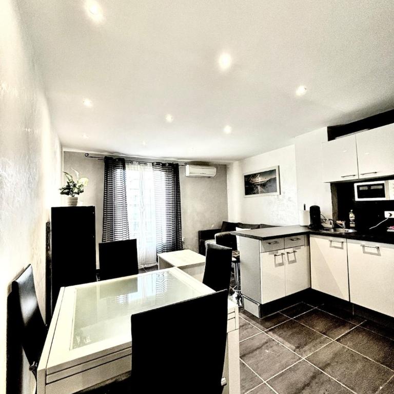 Nice le port - Appartement 2 Chambres - 1