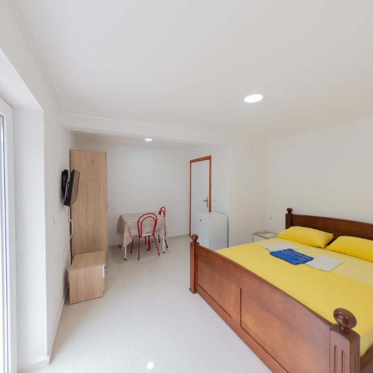 King`s Heaven Apartments - Studio sa Terasom - 3