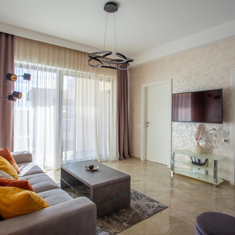 The Royal Summer & Spa - One-Bedroom Apartment with Sea View - 4