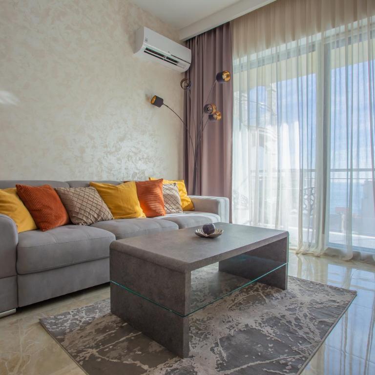 The Royal Summer & Spa - One-Bedroom Apartment with Sea View - 5