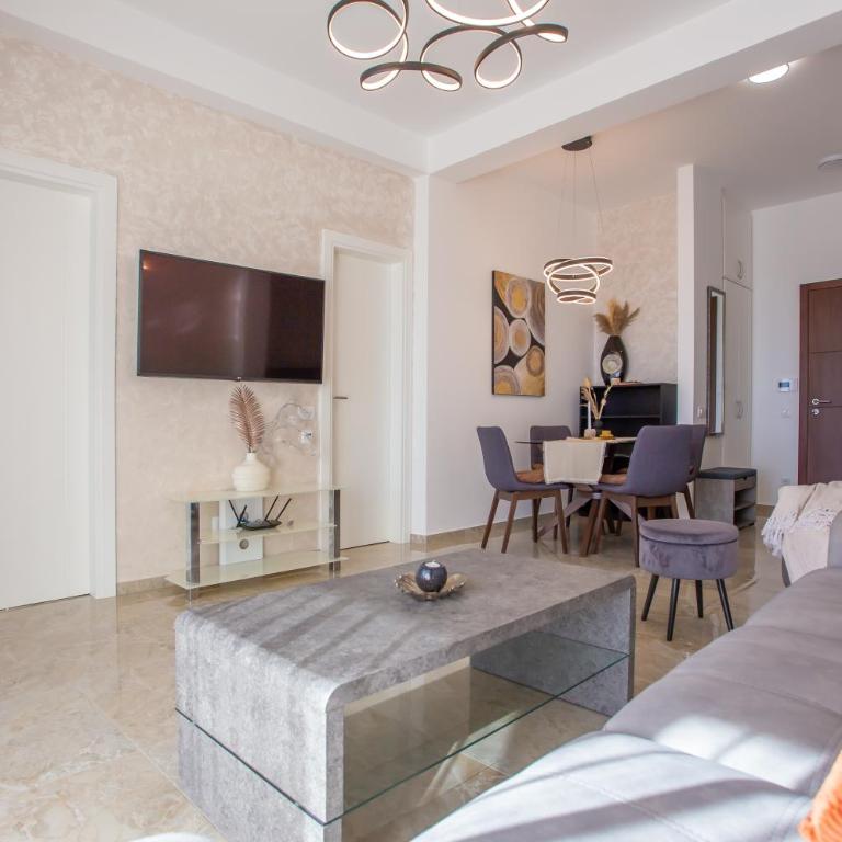 The Royal Summer & Spa - Deluxe One-Bedroom Apartment with Ocean View - 4