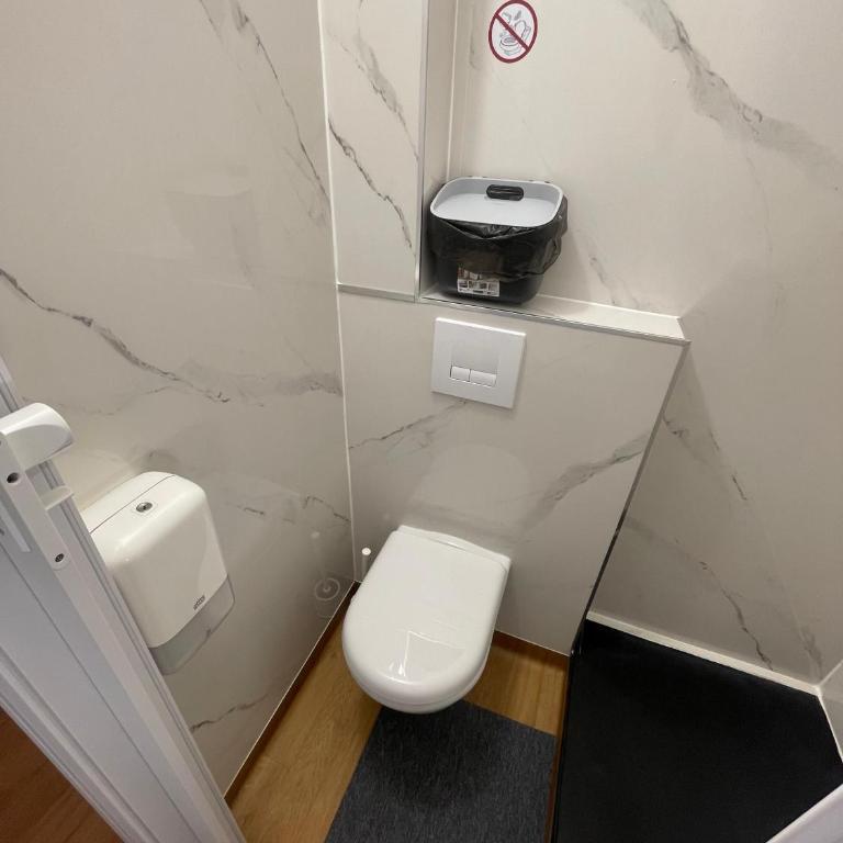 HOTEL THANIA Sète Frontignan - Chambre Double - 8