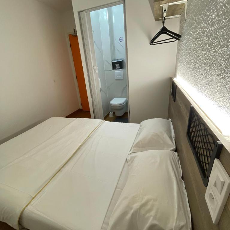 HOTEL THANIA Sète Frontignan - Chambre Double - 2