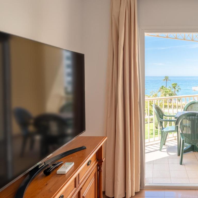 Apartamentos Solset Nerja - Apartamento de 2 dormitorios con terraza y vistas al mar - 2