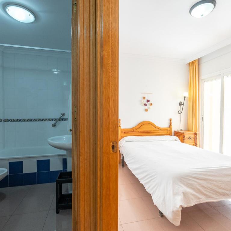 Apartamentos Solset Nerja - Apartamento de 2 dormitorios con terraza y vistas al mar - 10