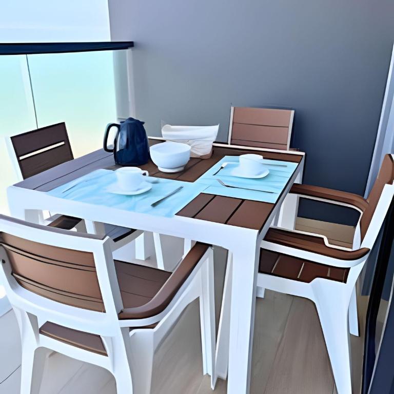 Stuning view to Walled city & Beach, King size bed - Two-Bedroom Apartment with Terrace and Sea View - 32